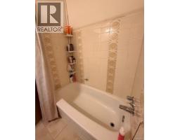 Entrance - 610 1745 Leighton Rd, Victoria, BC V8R6R6 Photo 9