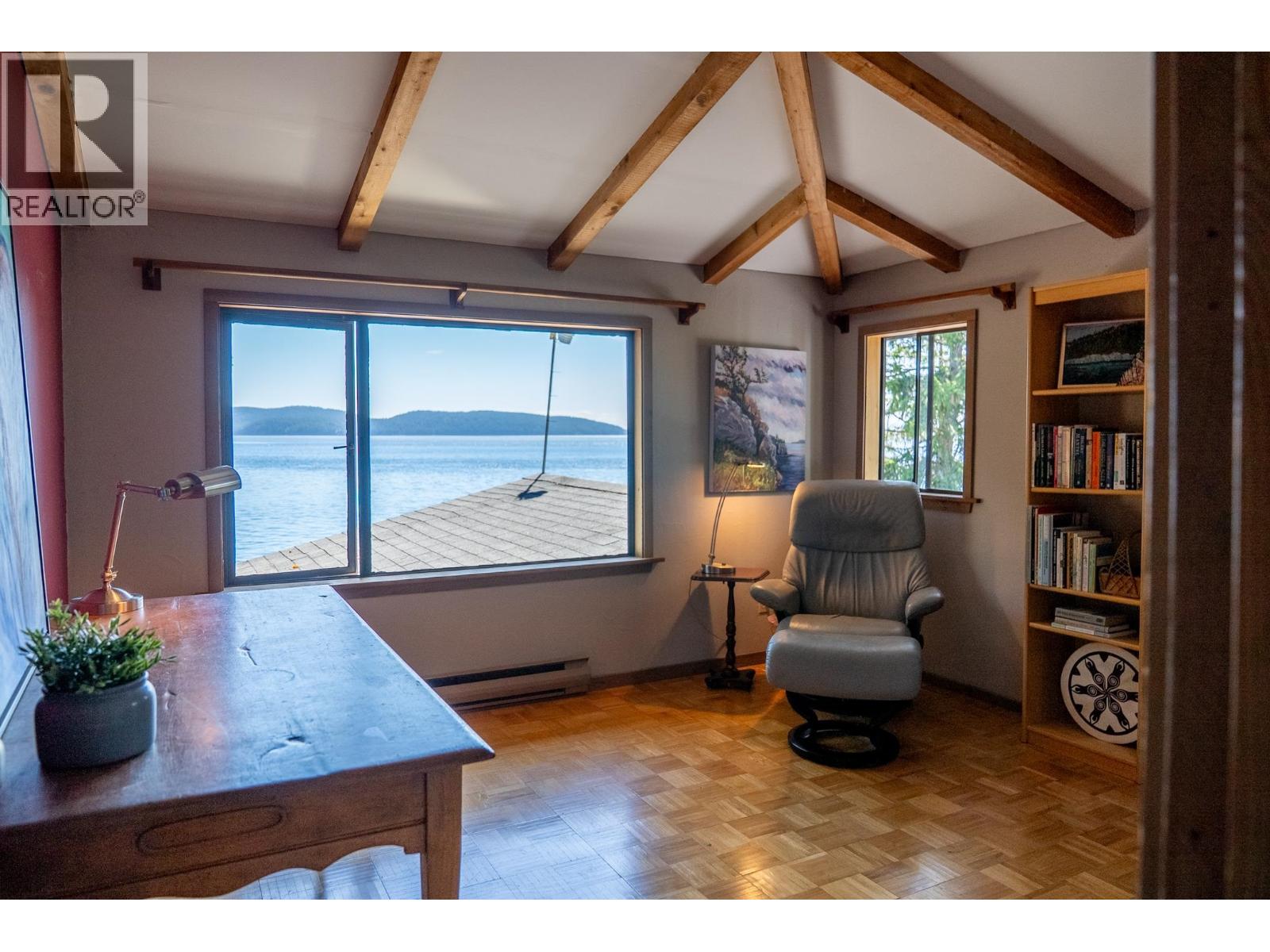 9919 SOUTHLANDS DRIVE, Pender Island