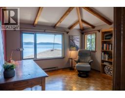 9919 Southlands Drive, Pender Island, BC V0N2M3 Photo 22