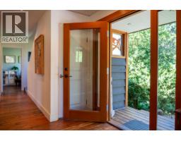 9919 Southlands Drive, Pender Island, BC V0N2M3 Photo 27