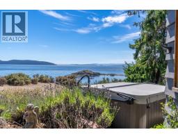 9919 Southlands Drive, Pender Island, BC V0N2M3 Photo 30
