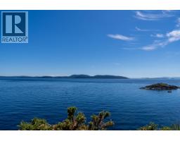 9919 Southlands Drive, Pender Island, BC V0N2M3 Photo 34