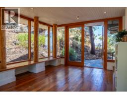 9919 Southlands Drive, Pender Island, BC V0N2M3 Photo 7