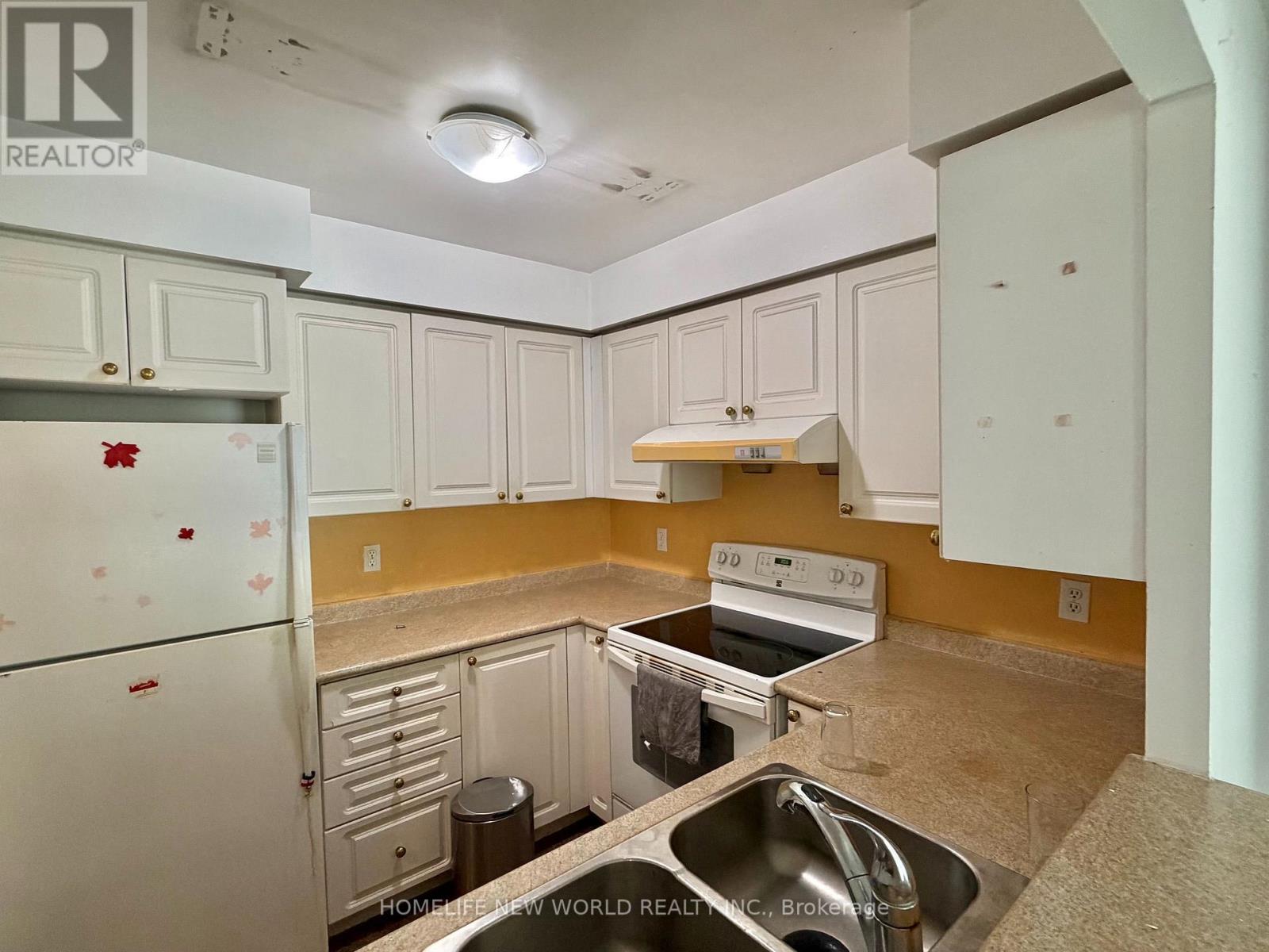 #303 39 PEMBERTON AVENUE - 10