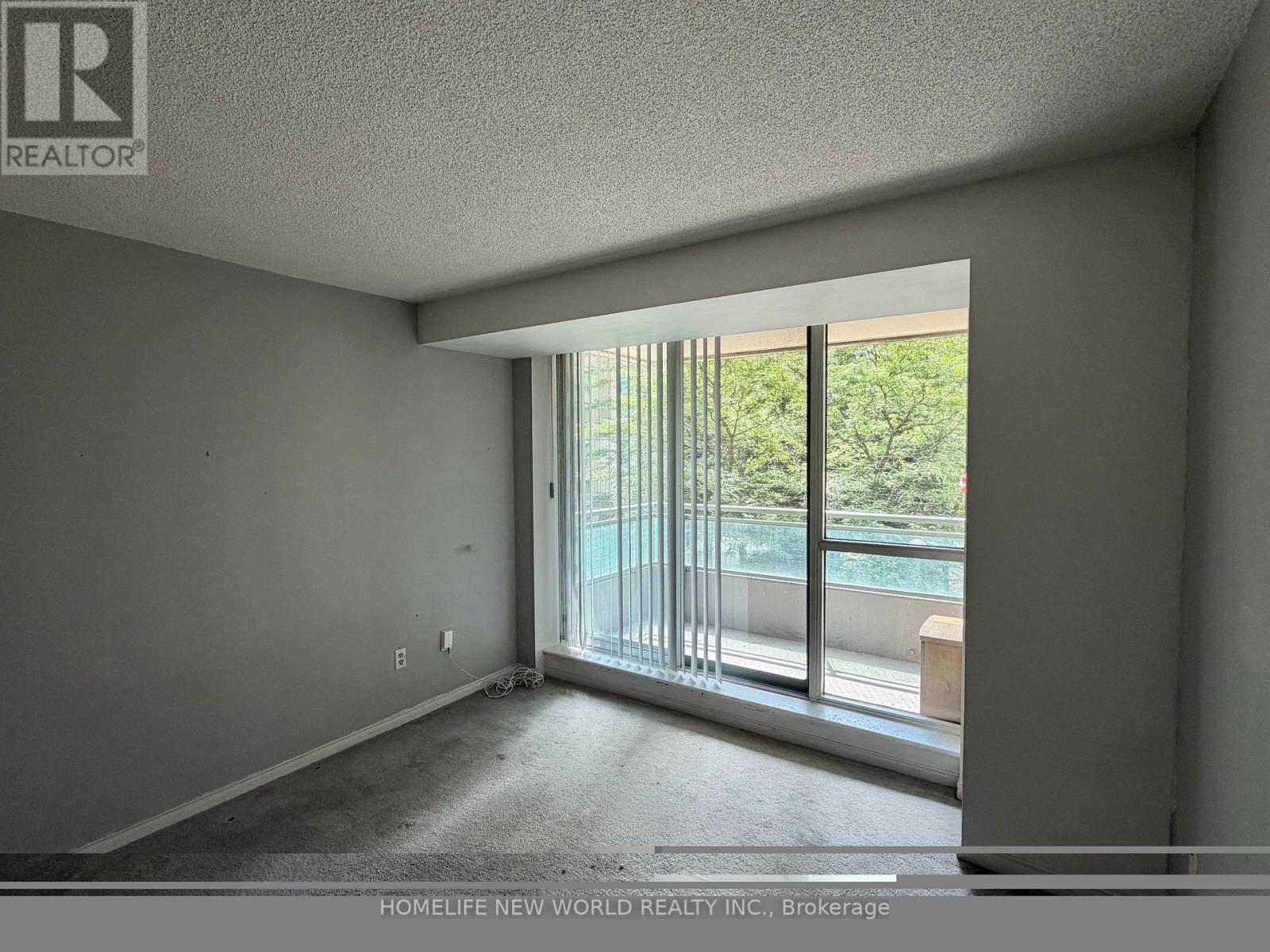 #303 39 PEMBERTON AVENUE - 7