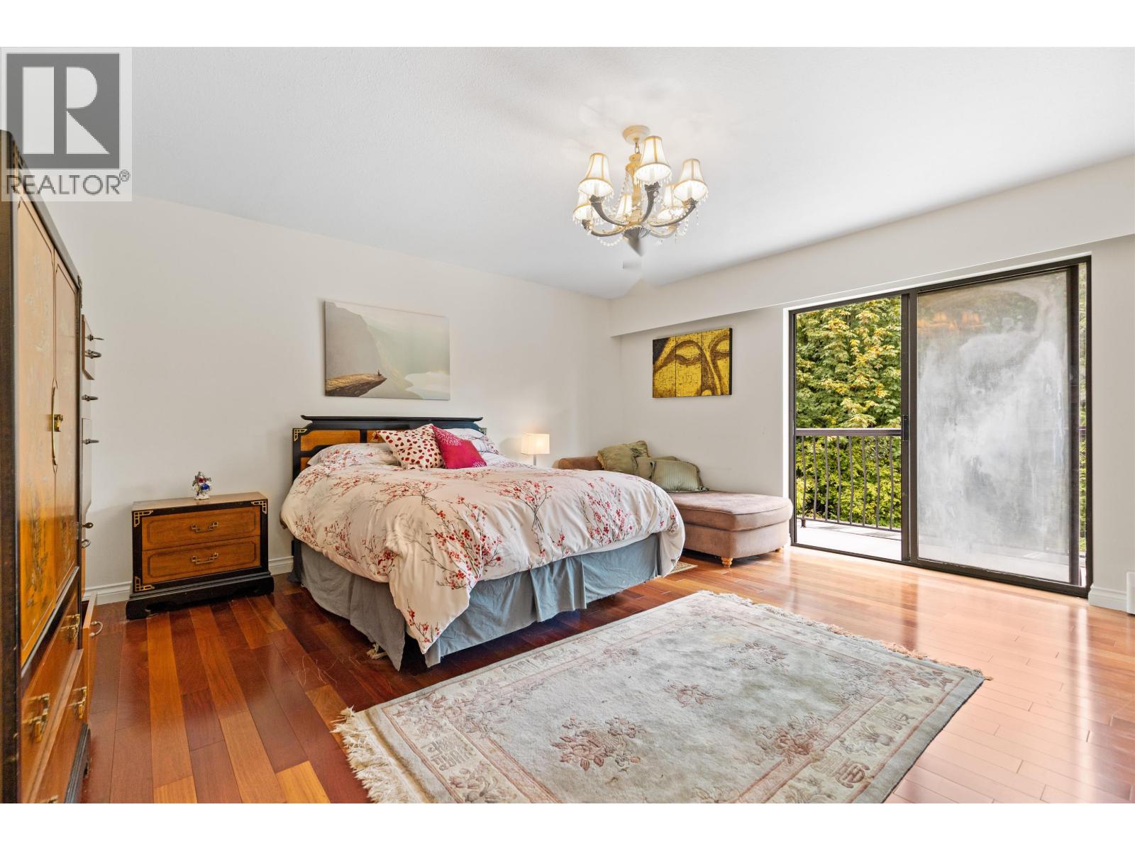 8 Bed, 5 Bath House for Sale in Burnaby – 7995 WOODHURST DRIVE, Burnaby – MLS# R3153225 - Image 15