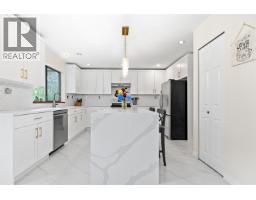 7995 Woodhurst Drive, Burnaby, BC V5A4C6 Photo 9