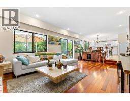 7995 Woodhurst Drive, Burnaby, BC V5A4C6 Photo 11