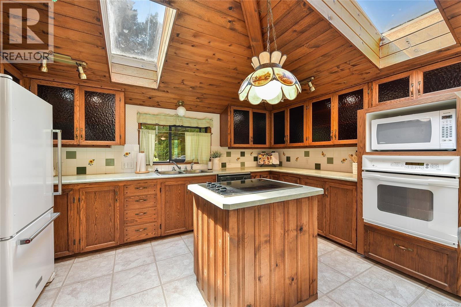 2970 Glen Lake Rd, Langford