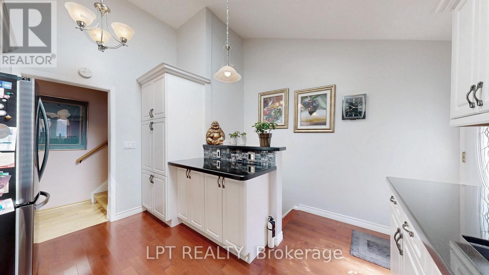 6 ABBOTTSWOOD ROAD - 15