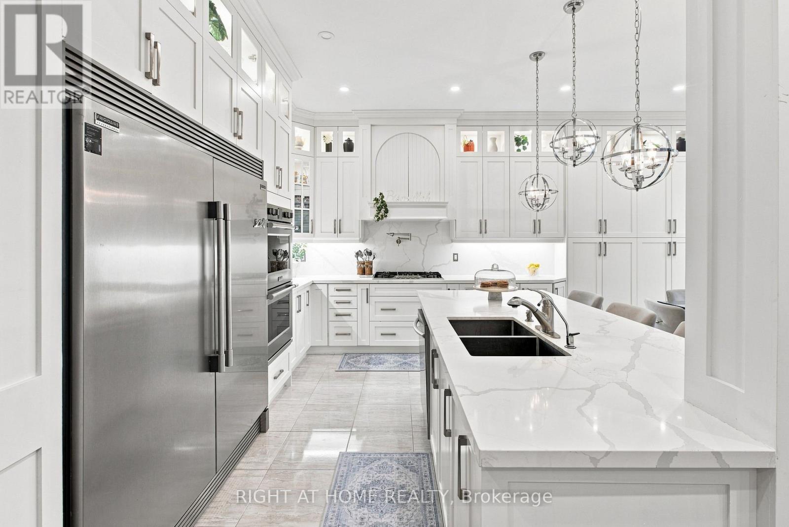 2349 DRESS CIRCLE CRESCENT - 13