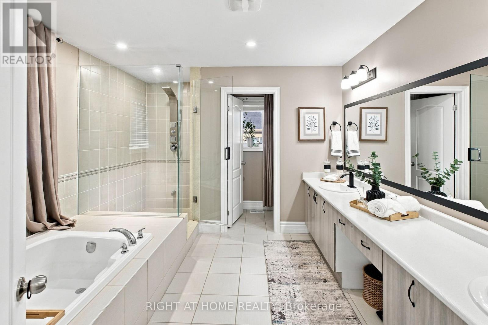 2349 DRESS CIRCLE CRESCENT - 21