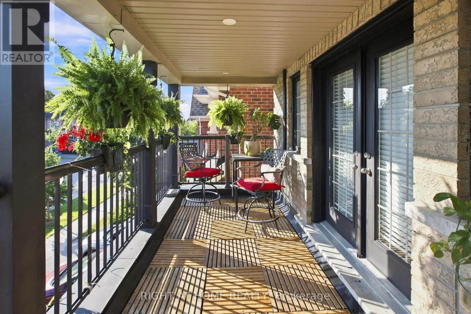 2349 DRESS CIRCLE CRESCENT - 27