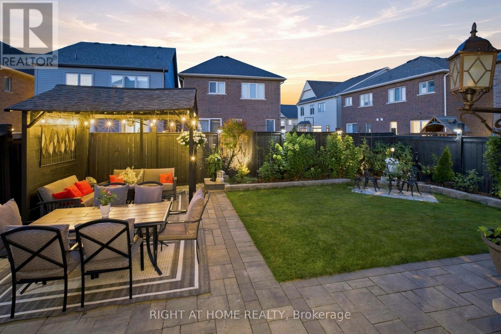 2349 DRESS CIRCLE CRESCENT - 48