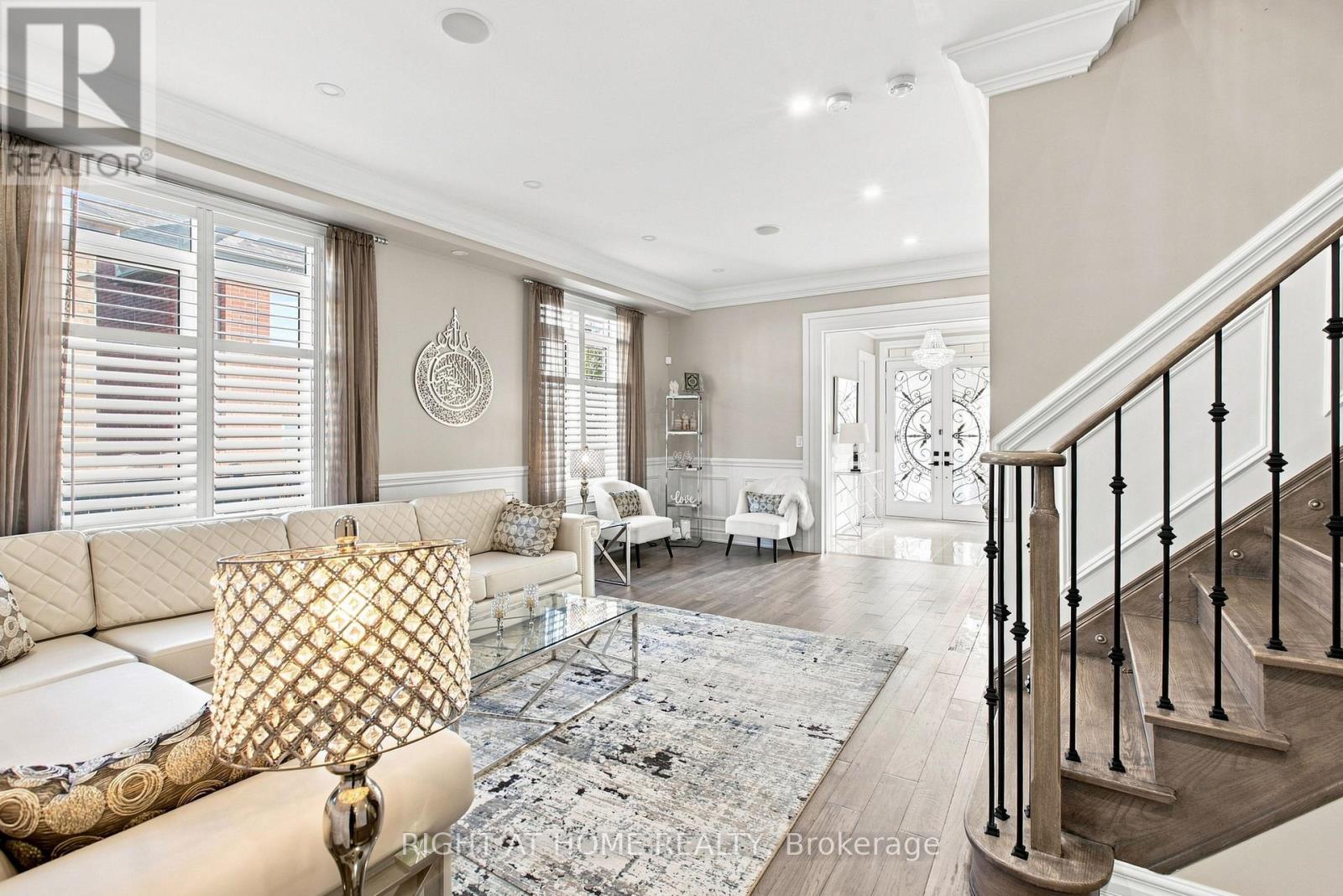 2349 DRESS CIRCLE CRESCENT - 9