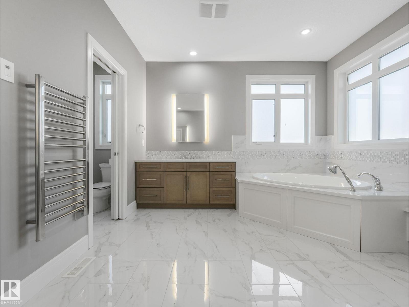 8927 120 ST NW - Image 25