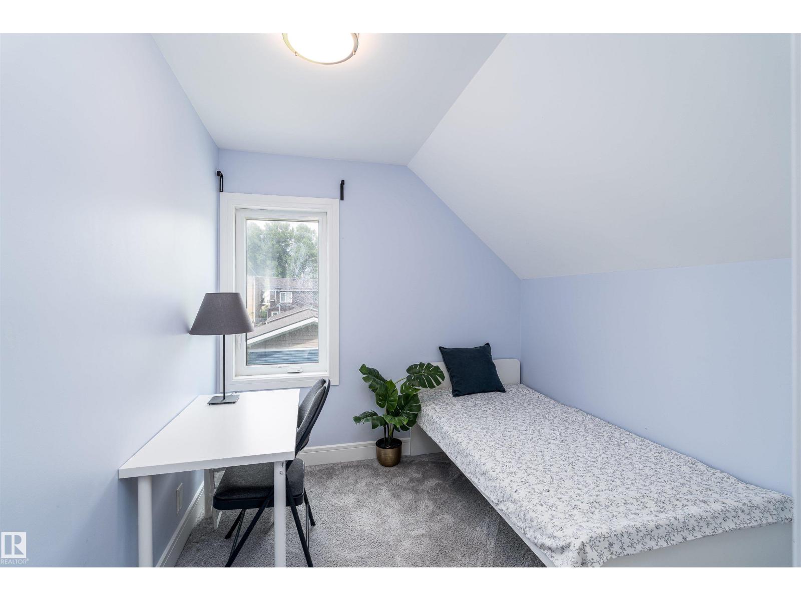 10934 80 AV NW - 25