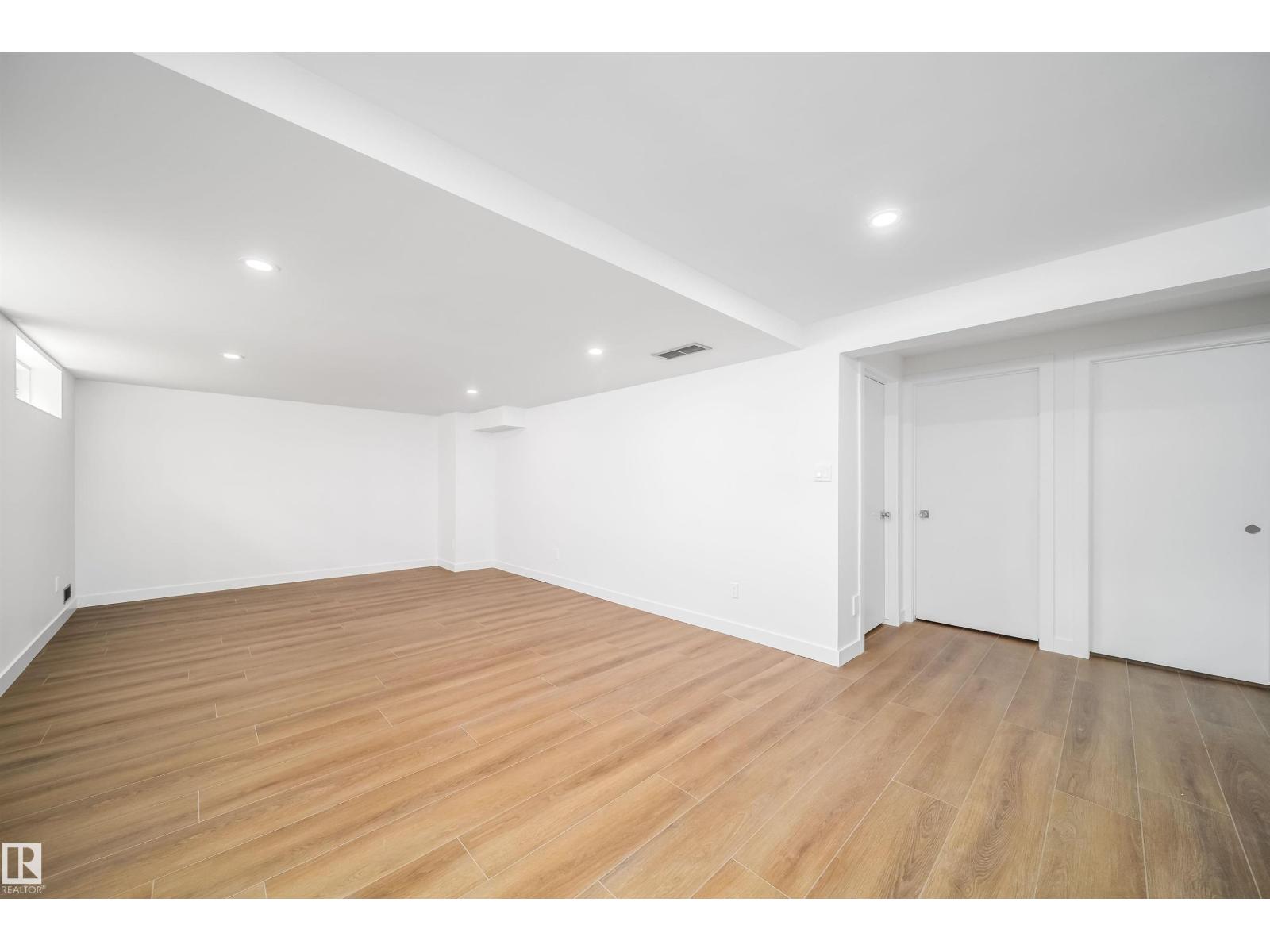 12 A INVERMERE PL - 23