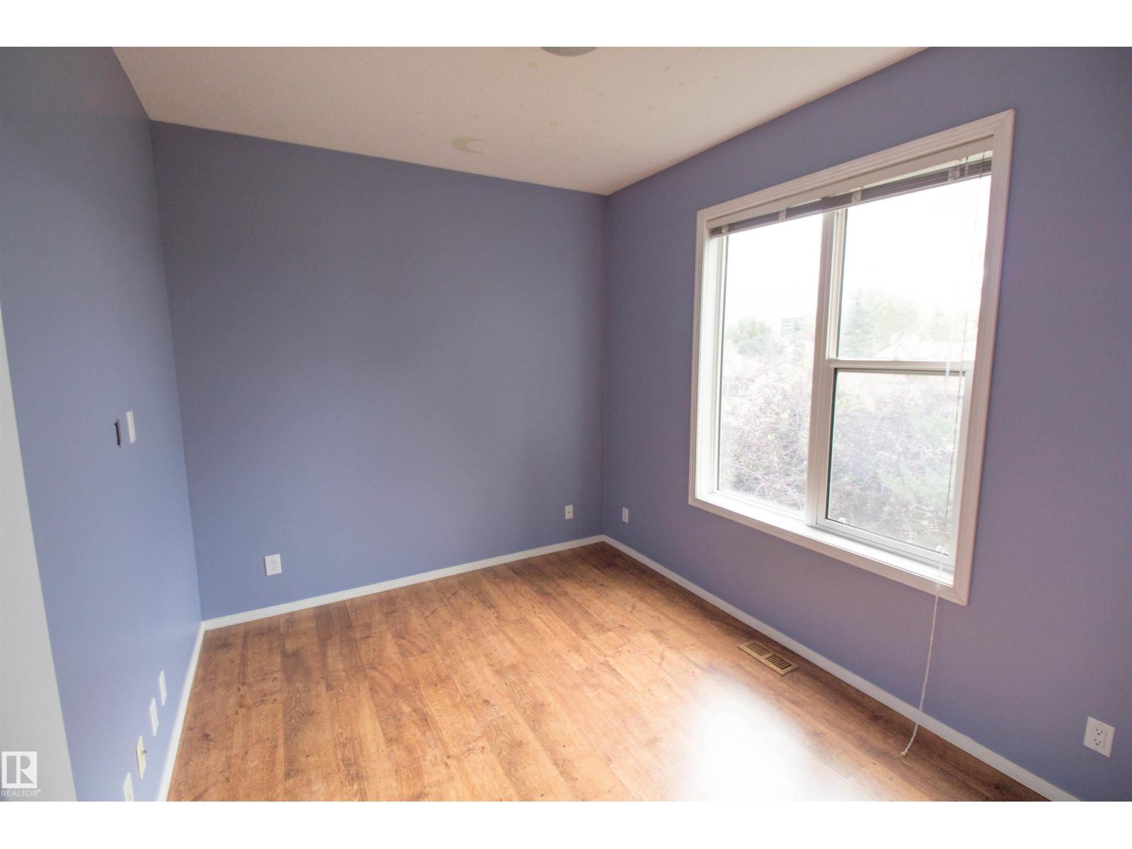 #347 4827 104A ST NW - 7