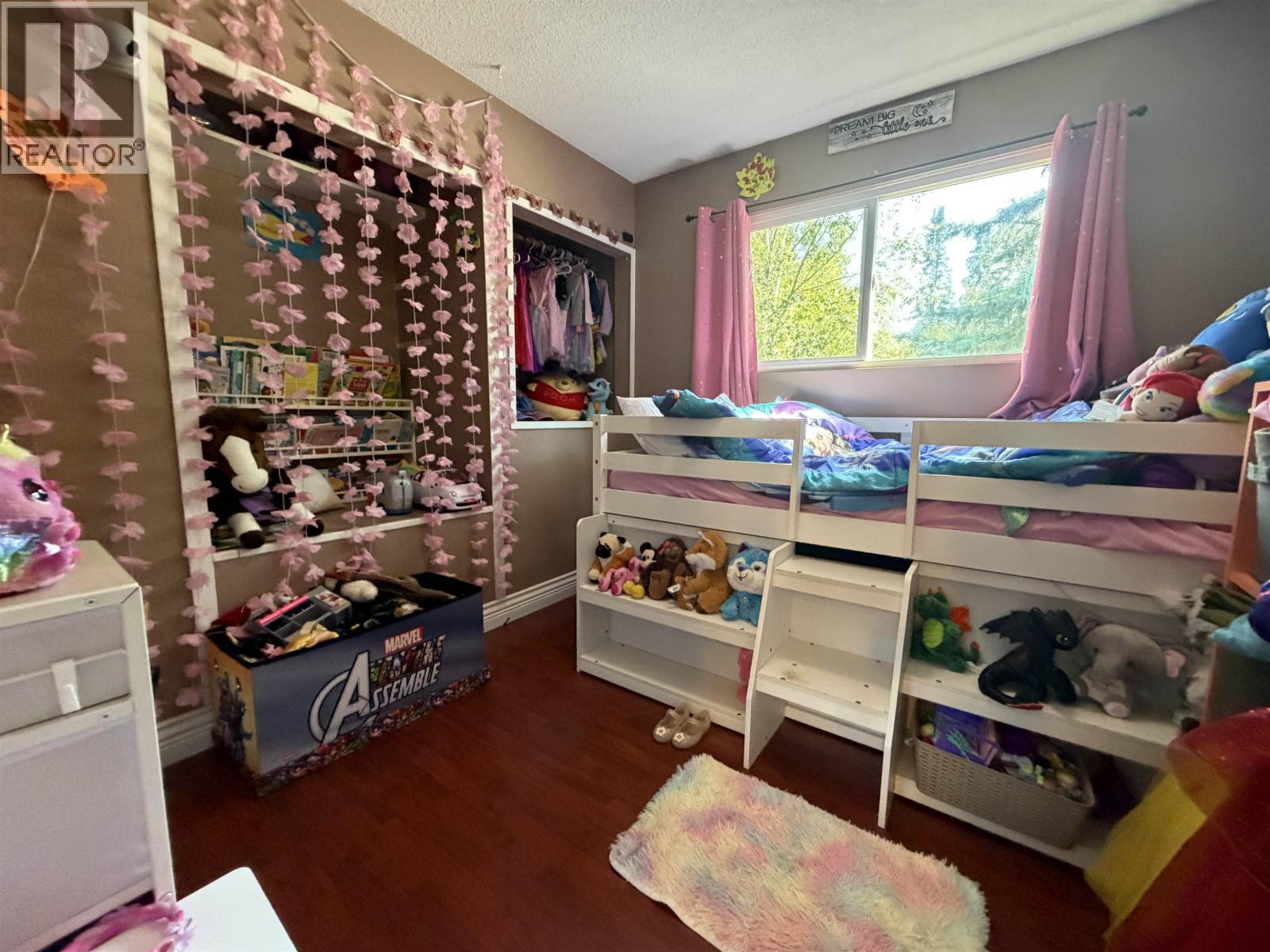 Photo 10 of 17 — 2928 BESSBOROUGH AVENUE · Prince George, BC