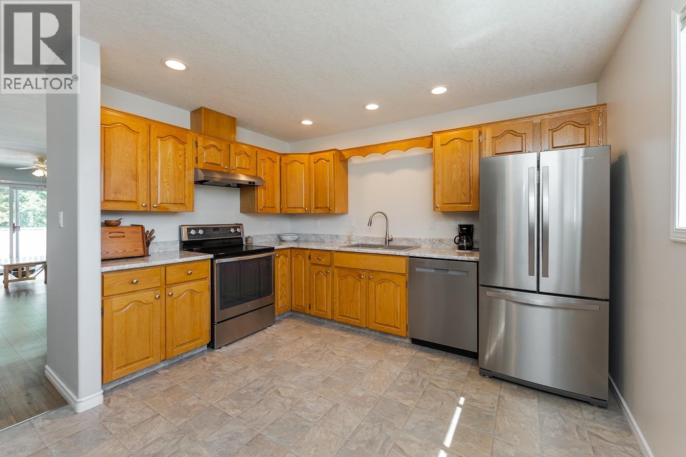 #121 7180 ST LAWRENCE AVENUE - Image 6