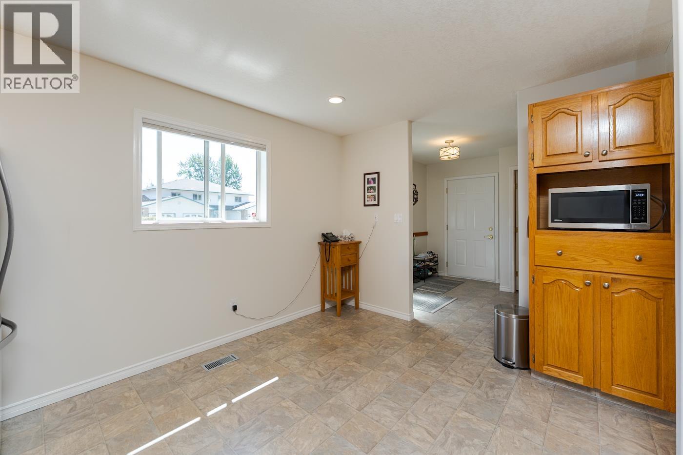 #121 7180 ST LAWRENCE AVENUE - Image 8