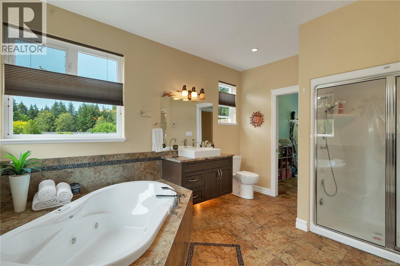 2246 Glenmore Rd - 13