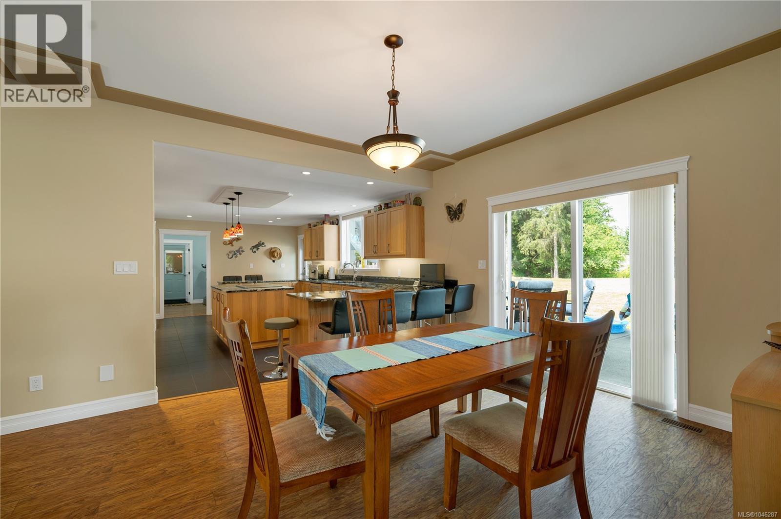 2246 Glenmore Rd - 36