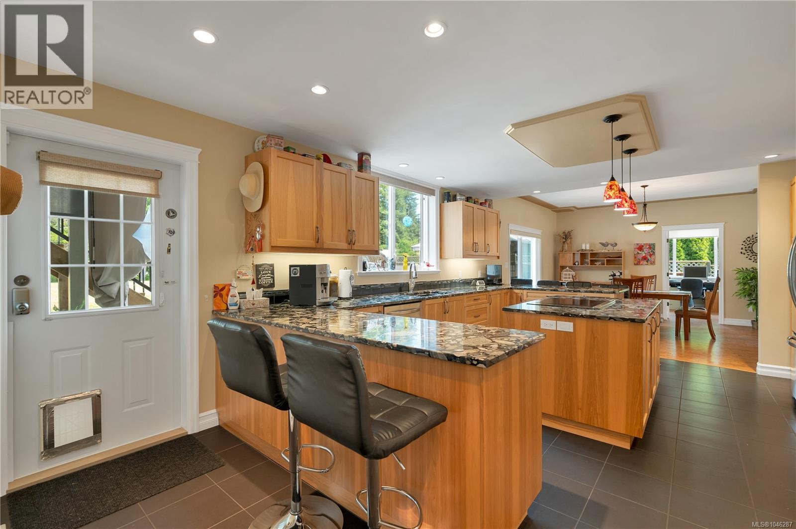 2246 Glenmore Rd - 32