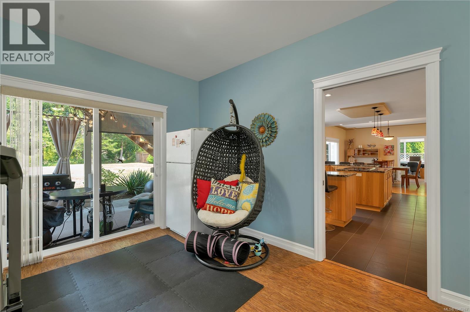 2246 Glenmore Rd - 41