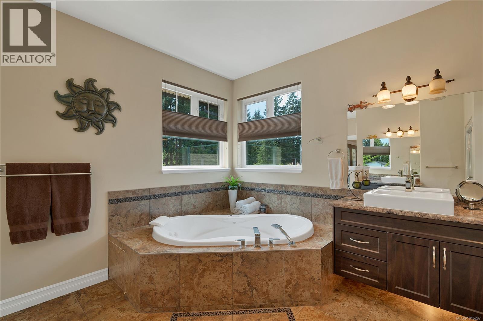 2246 Glenmore Rd - 45