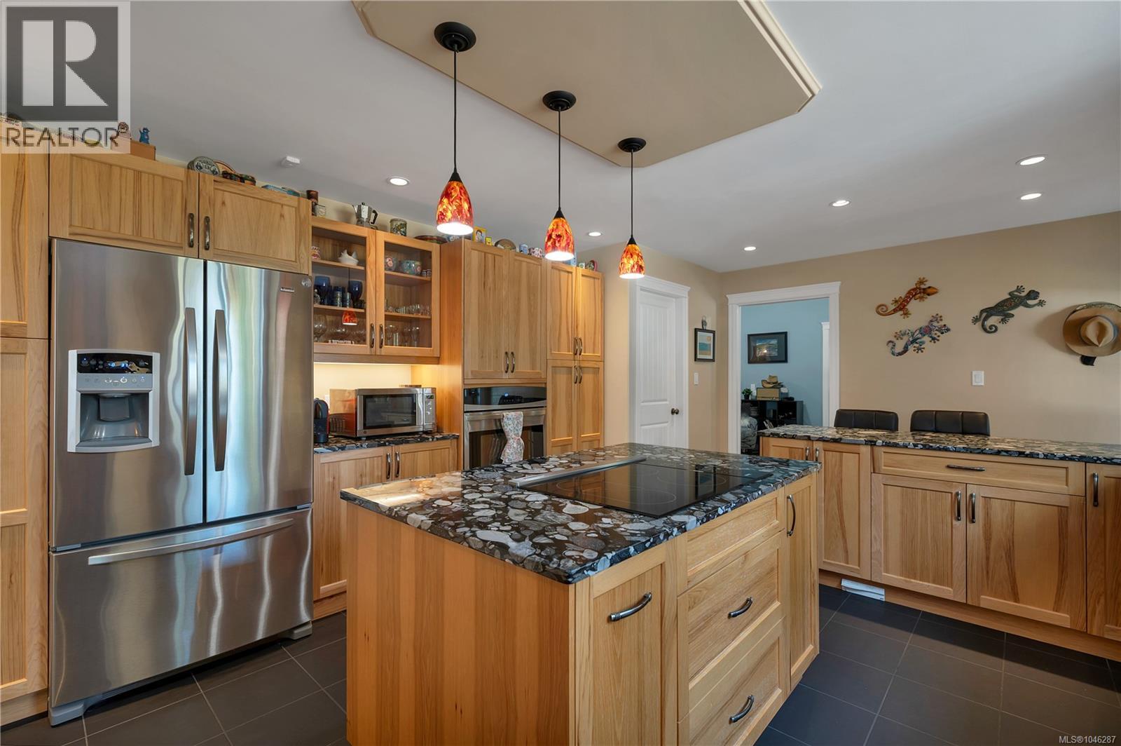 2246 Glenmore Rd - 33