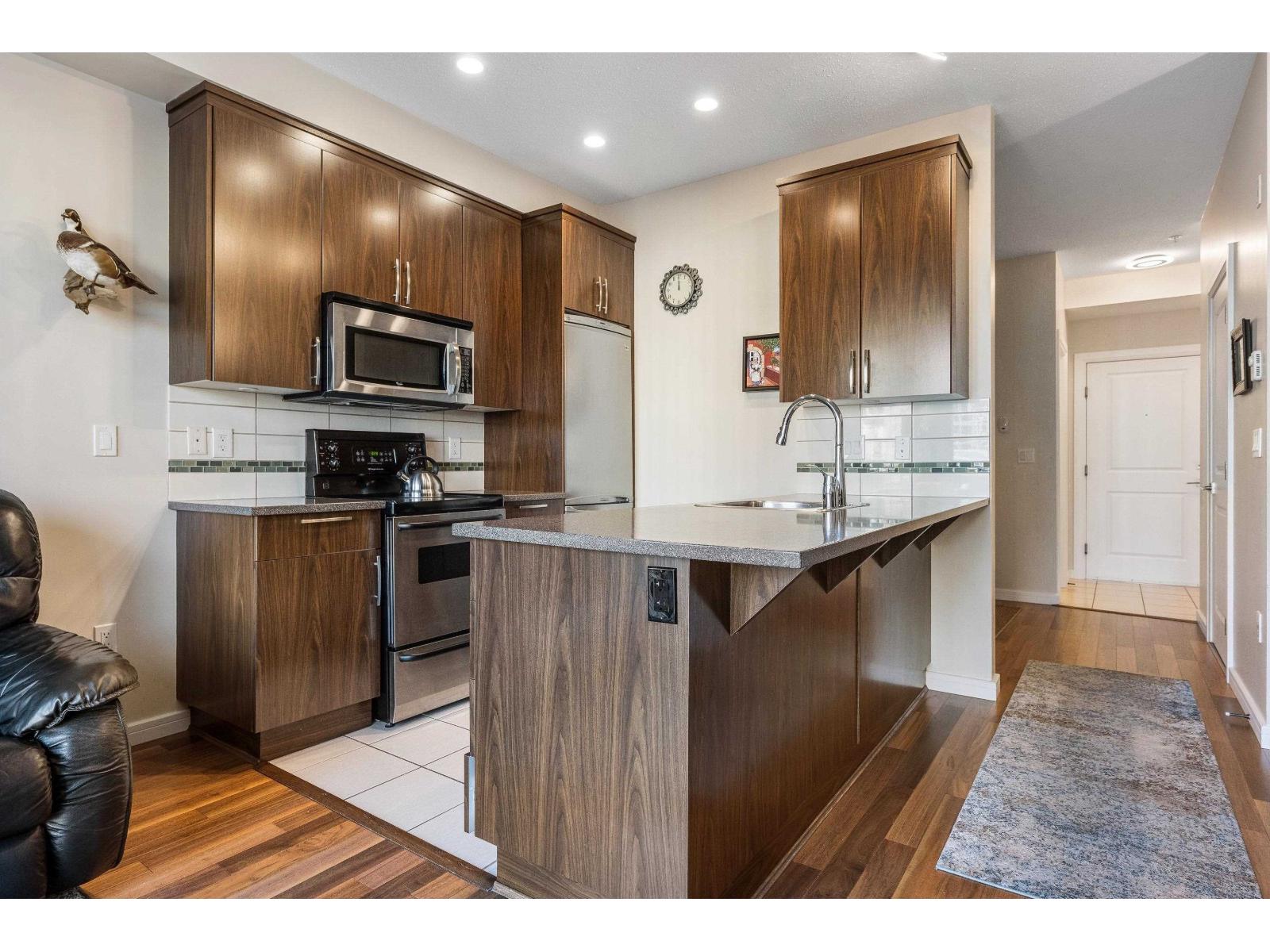 312 45530 MARKET WAY, Garrison Crossing, Chilliwack