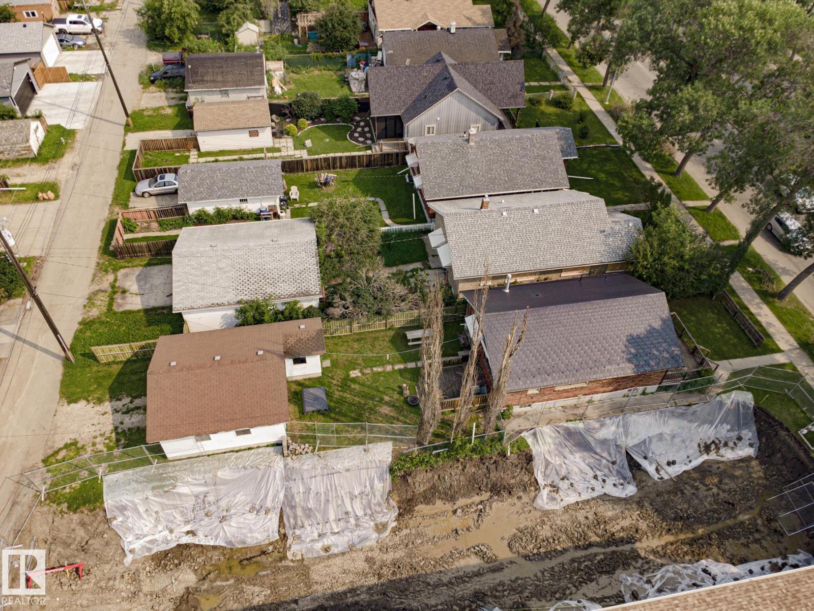 11124 97 ST NW - 8