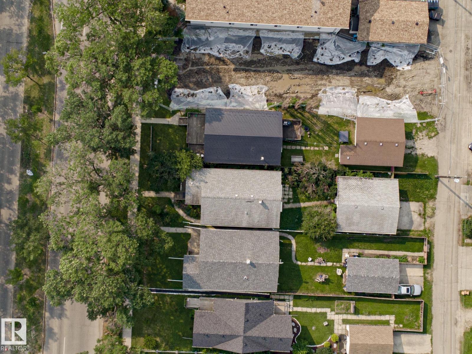 11124 97 ST NW - 14
