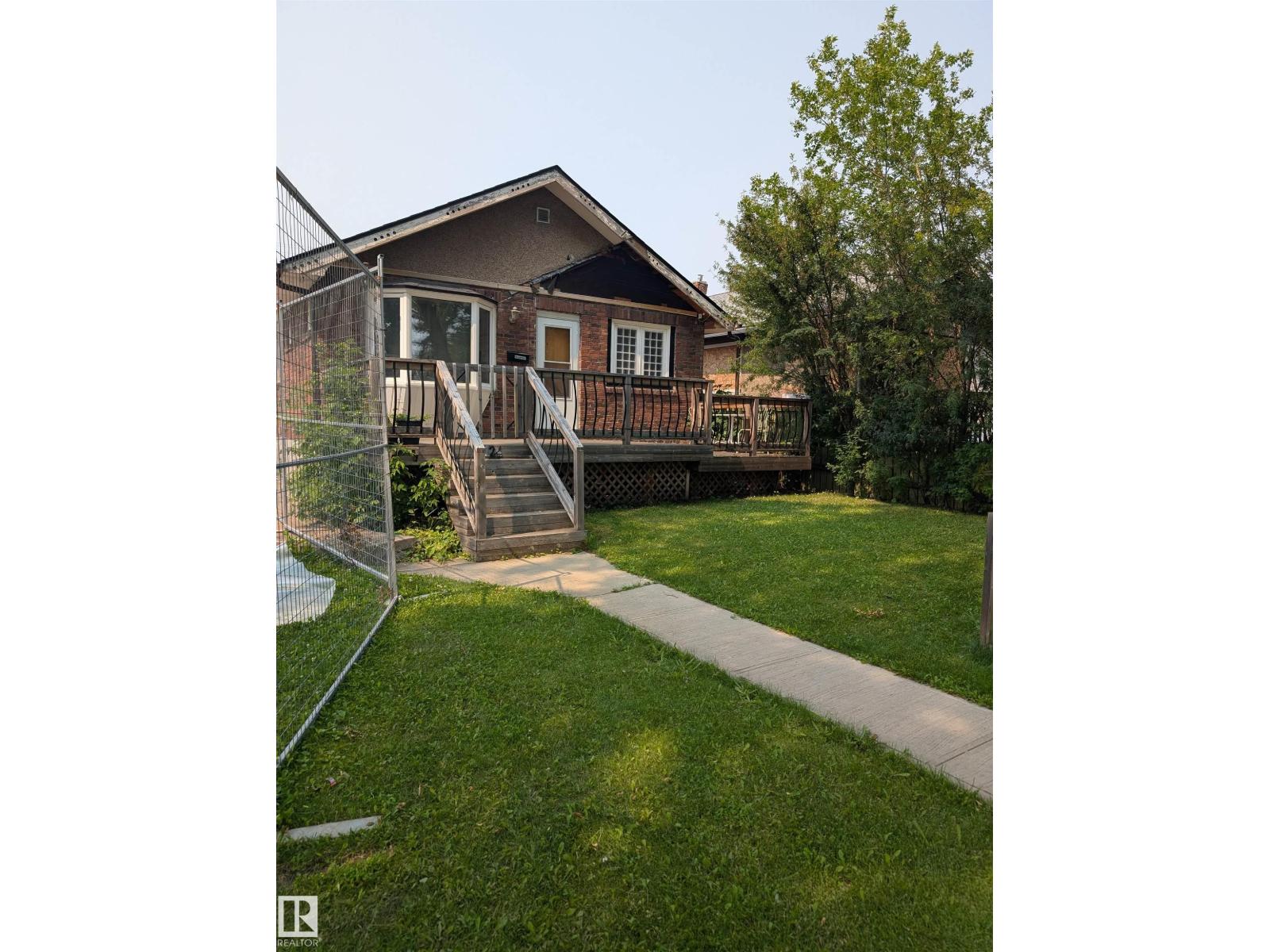 11124 97 ST NW - 4