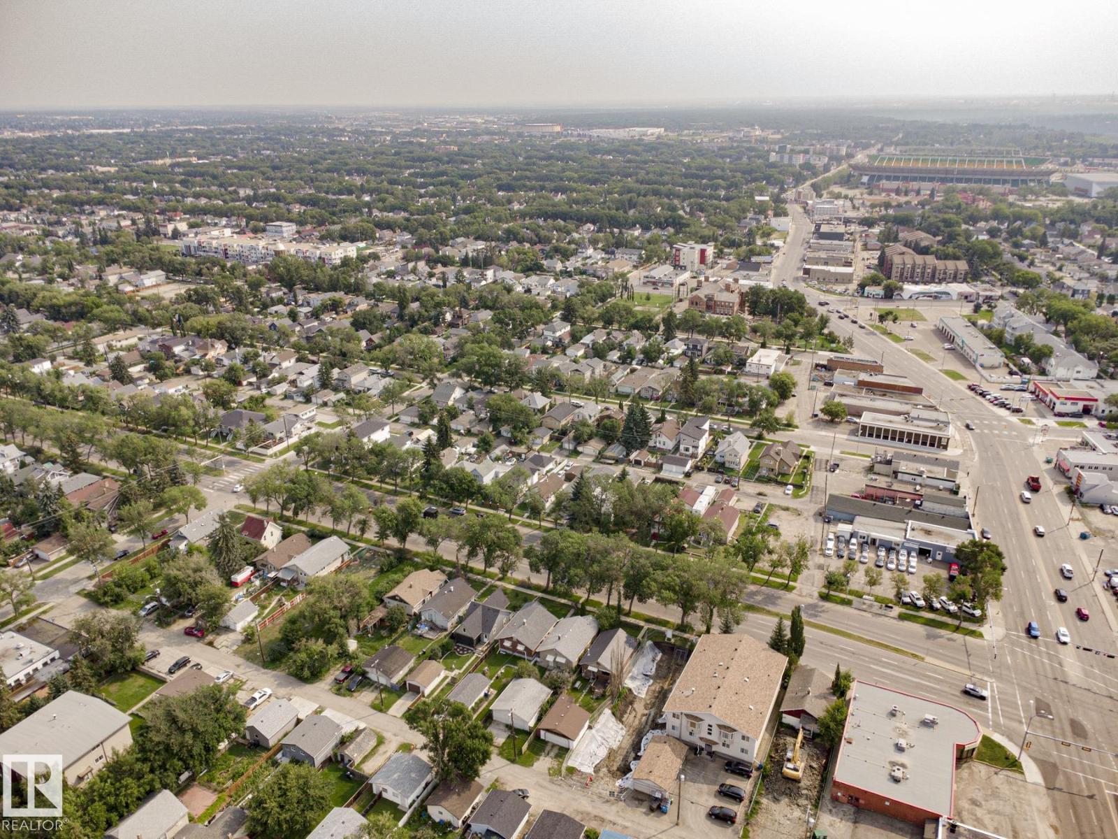 11124 97 ST NW - 35