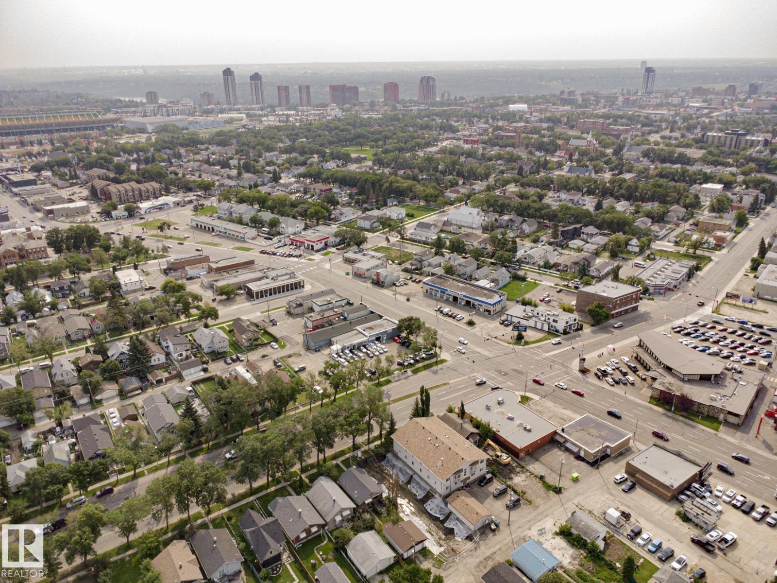 11124 97 ST NW - 32