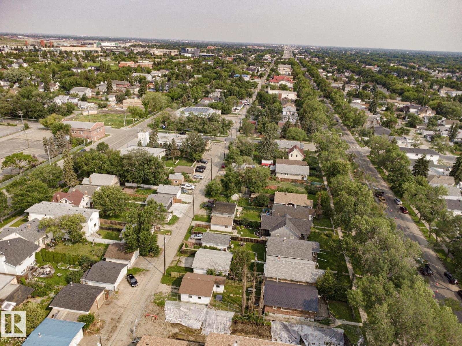 11124 97 ST NW - 22