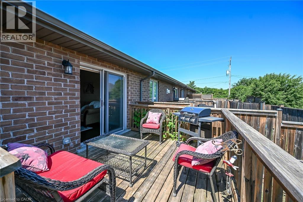 10 EMILY Street - Image 43