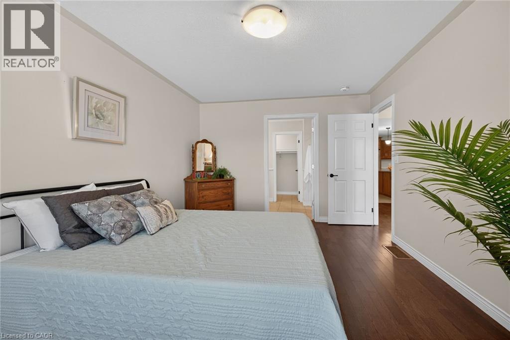 10 EMILY Street - Image 32