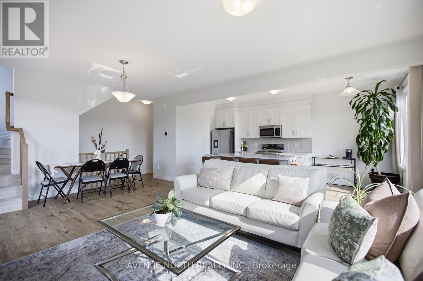 3 Bed, 3 Bath House for Sale in Ottawa – 532 CONVENIRE ROW, Ottawa – MLS# X13647488 - Image 11