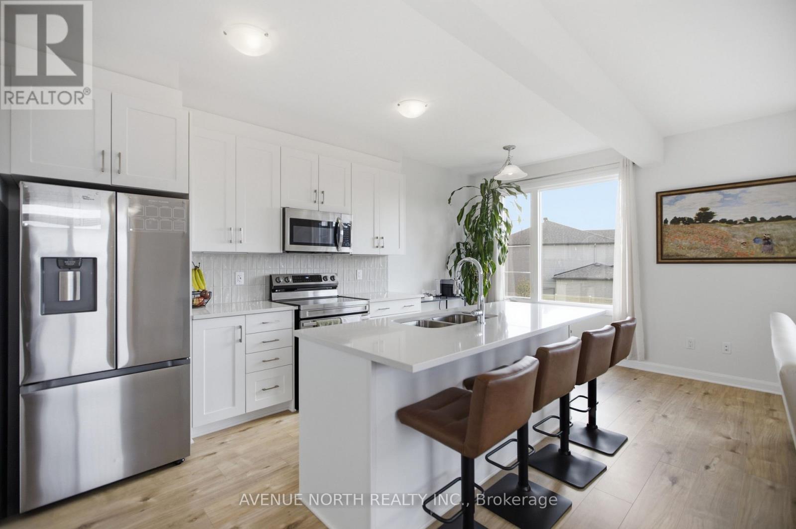 3 Bed, 3 Bath House for Sale in Ottawa – 532 CONVENIRE ROW, Ottawa – MLS# X13647488 - Image 12