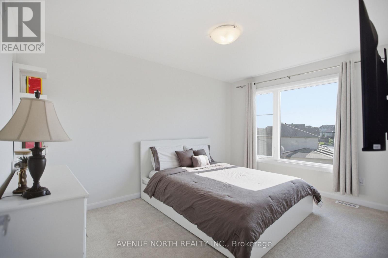 3 Bed, 3 Bath House for Sale in Ottawa – 532 CONVENIRE ROW, Ottawa – MLS# X13647488 - Image 21
