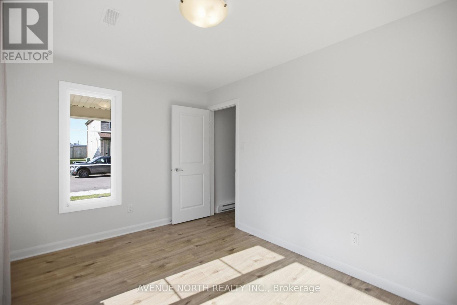 3 Bed, 3 Bath House for Sale in Ottawa – 532 CONVENIRE ROW, Ottawa – MLS# X13647488 - Image 7