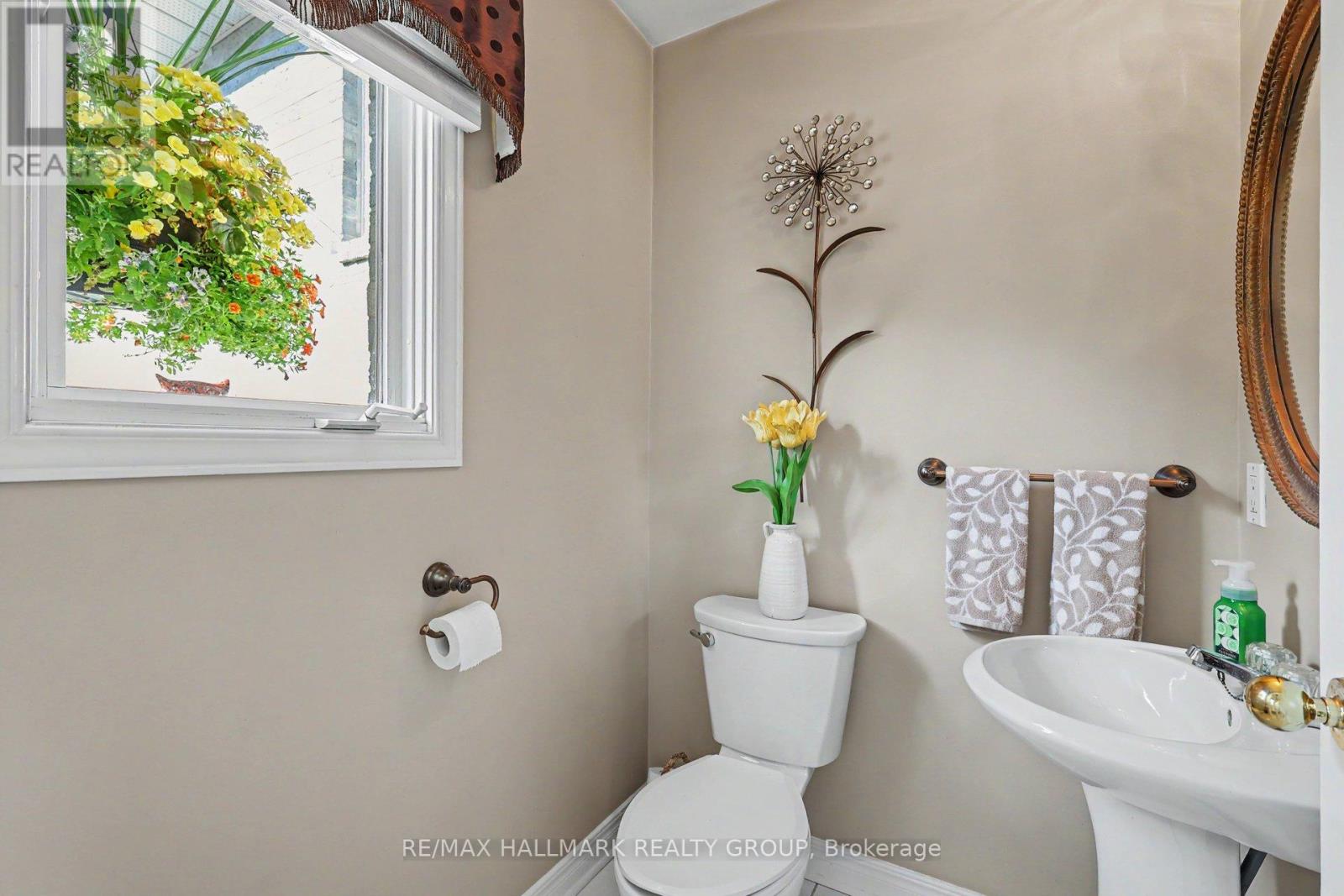 3 Bed, 3 Bath House for Sale in Ottawa – 1721 CARSONBY ROAD E, Ottawa – MLS# X13647540 - Image 20