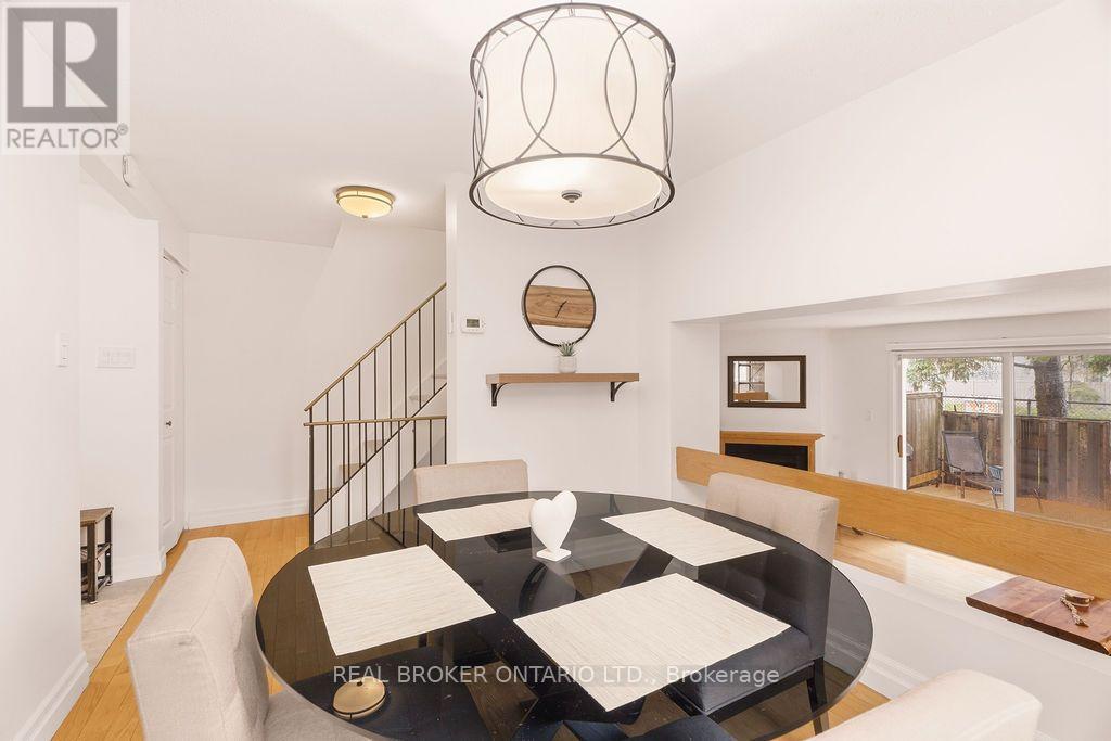 1699E LAMOUREUX DRIVE - 10