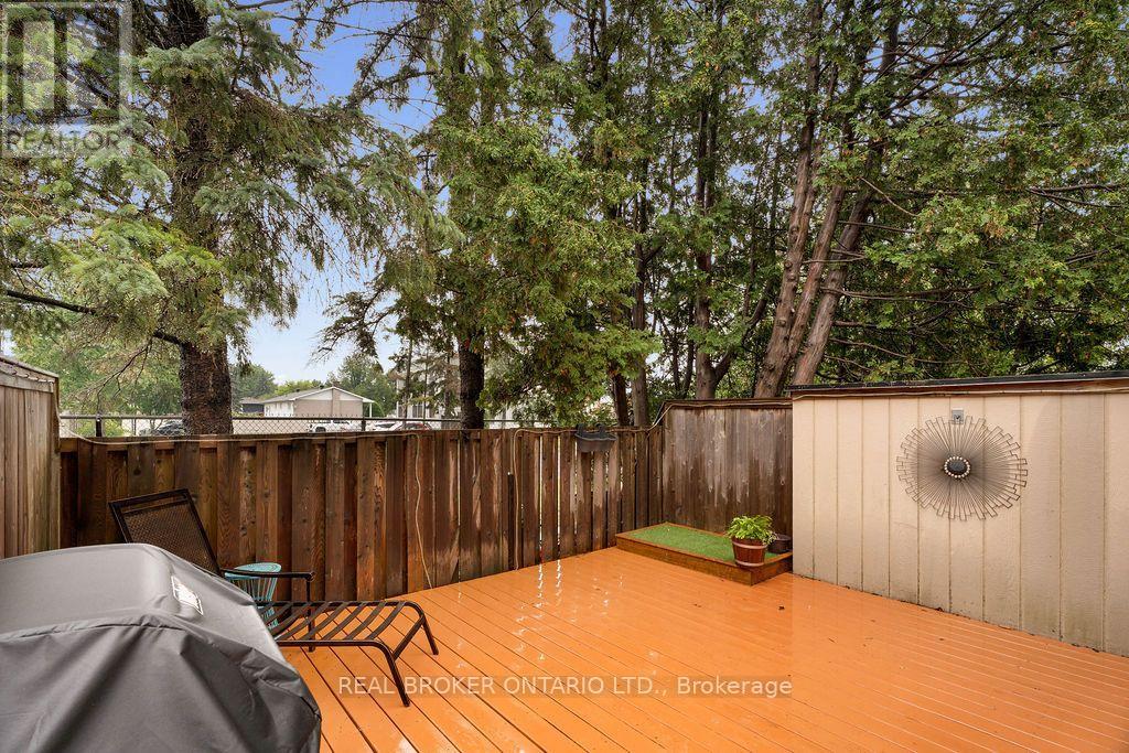 3 Bed, 2 Bath House for Sale in Ottawa – 1699E LAMOUREUX DRIVE, Ottawa – MLS# X13647618 - Image 34