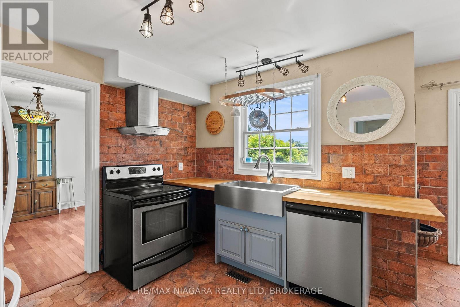 21 GARRISON VILLAGE DRIVE - Image 14