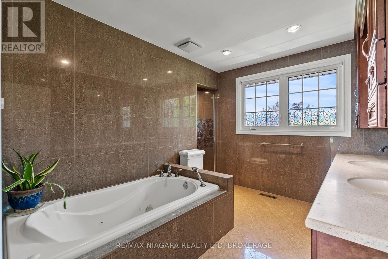 21 GARRISON VILLAGE DRIVE - Image 26